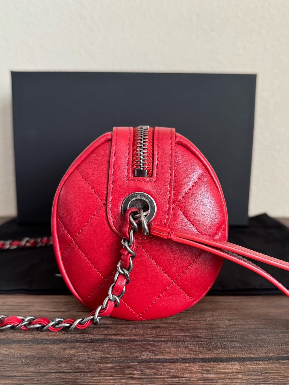 CHANEL Written in Chain Calfskin Leather Crossbody Bag - Picture 7 of 9